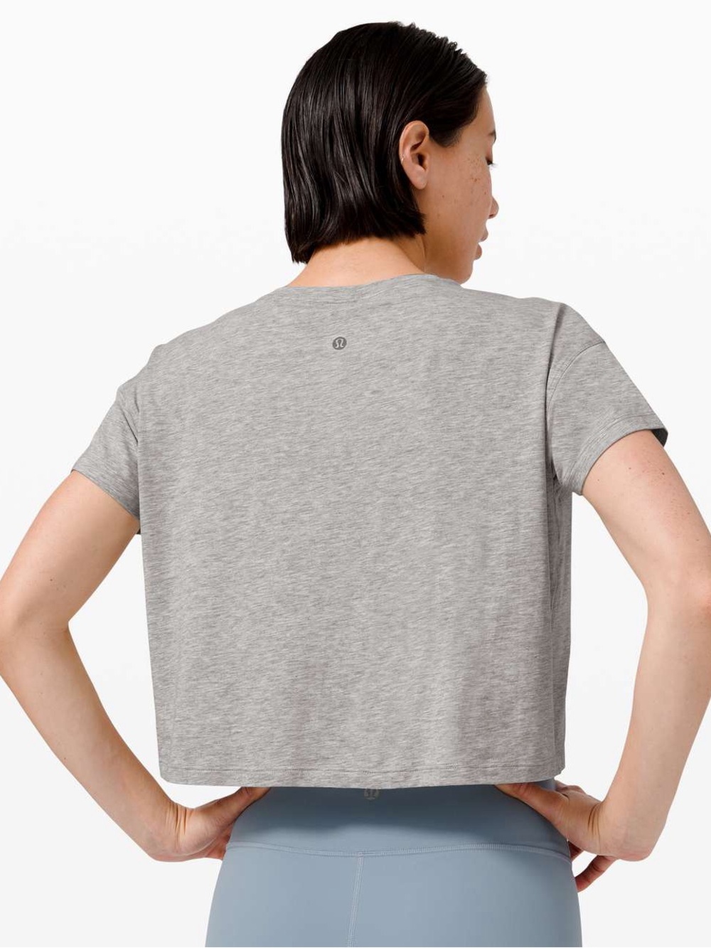 LULULEMON Cates Tee in Heathered Core Light Grey Size 4 - Picture 3 of 6